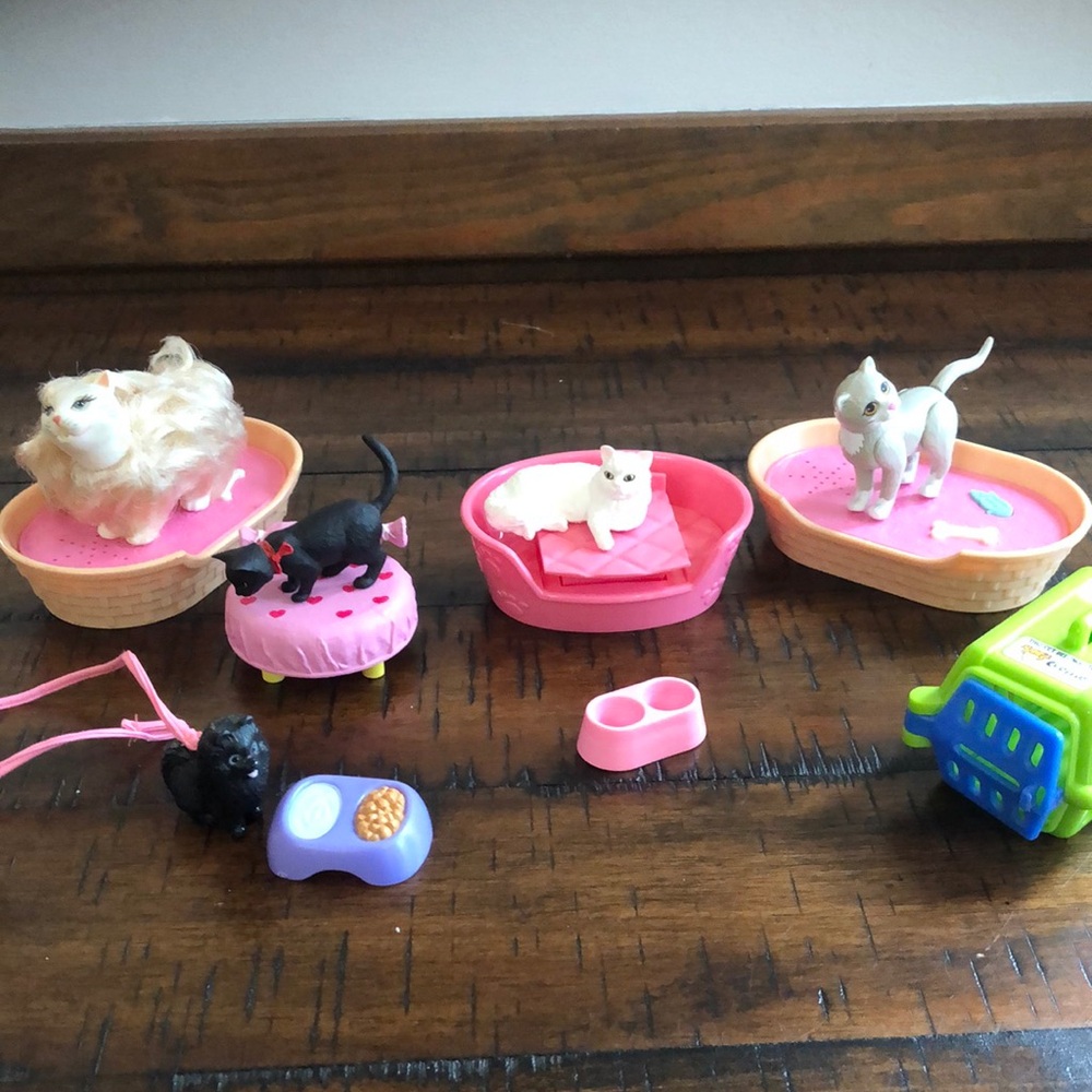 Pet Playset with Pink Accessories